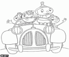 Noddy in zijn auto met de familie verwarmd